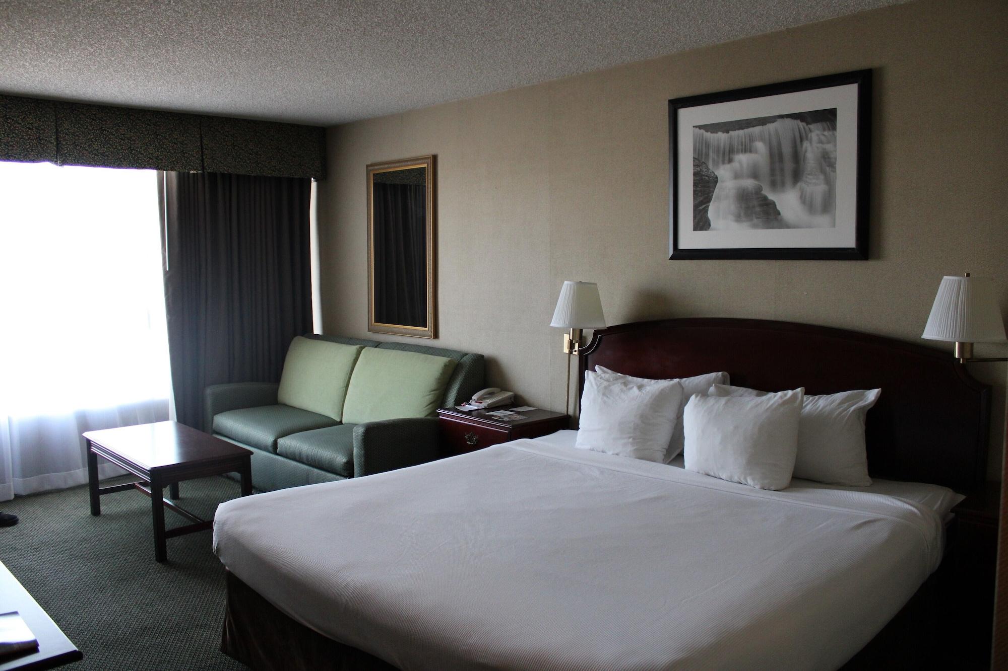 Ramada By Wyndham Reno Hotel & Casino Экстерьер фото